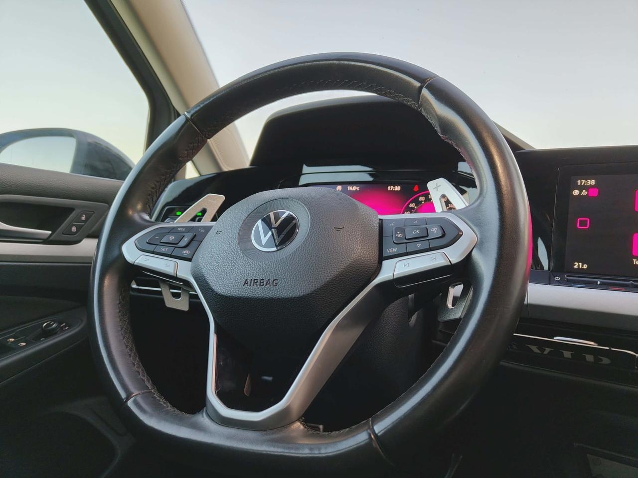 Volkswagen Golf 2.0 TDI DSG SCR Life - 2022