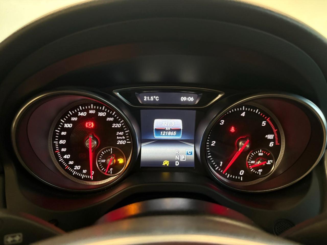 Mercedes-Benz CLA 200 d Shooting Brake Premium S.W.