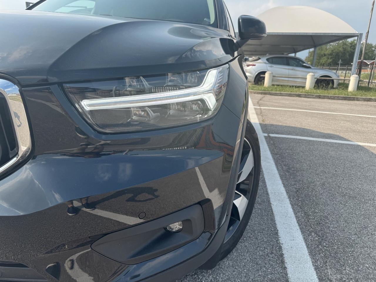 Volvo XC40 D4 AWD Momentum Pro 2.0 TDCi 190CV S&S