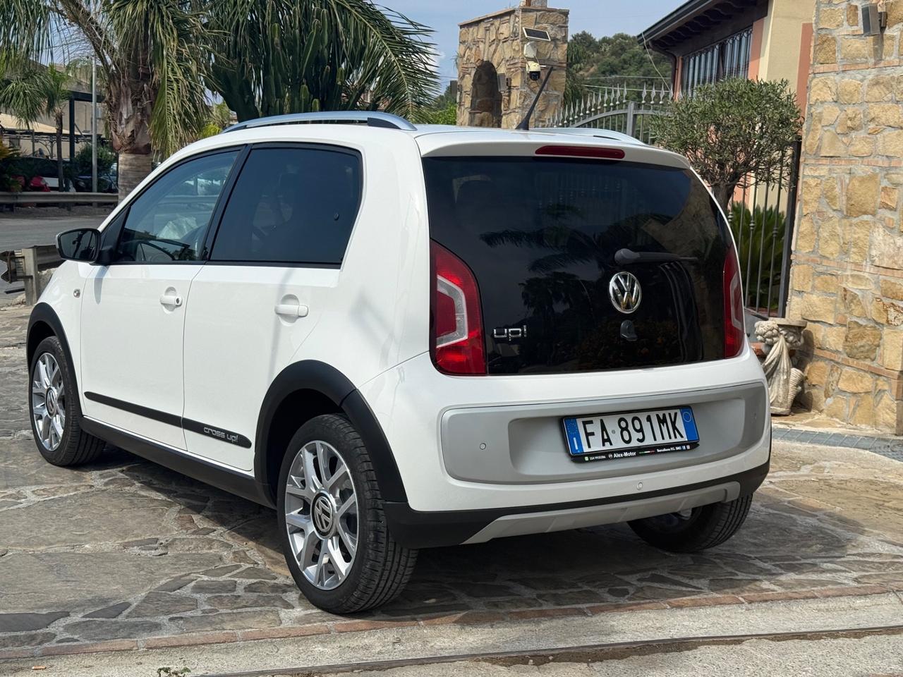 Volkswagen up! 1.0 75 CV 5p. cross