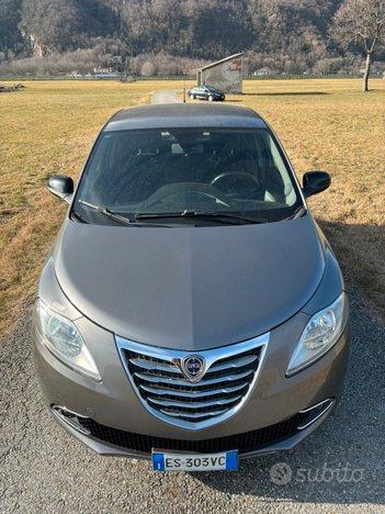 LANCIA Y BENZINA EURO 5B TENUTA BENISSIMO PERFETTA