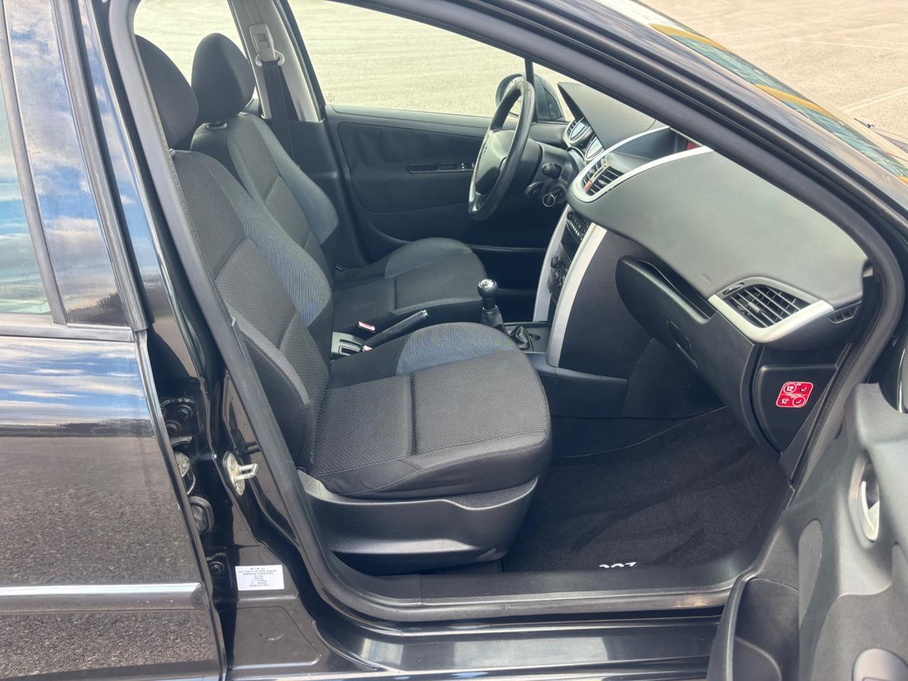 Peugeot 207 Plus 1.4 8V 75CV 5p. ECO GPL