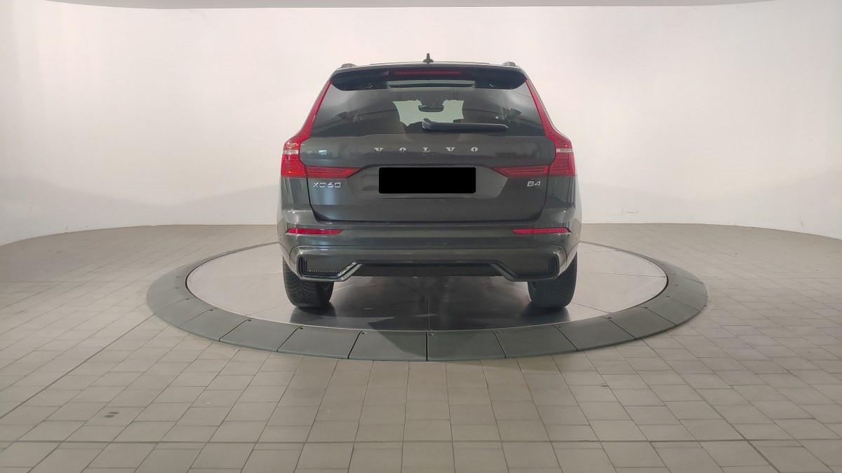 VOLVO Xc60 B4 Mild Hybrid (D) Automatico Plus Dark