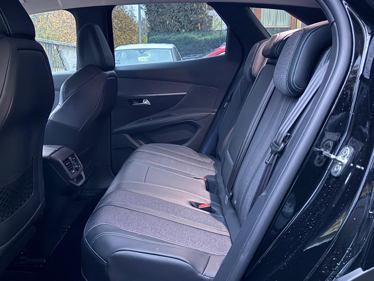 Peugeot 3008 Hybrid 225 e-EAT8 Allure