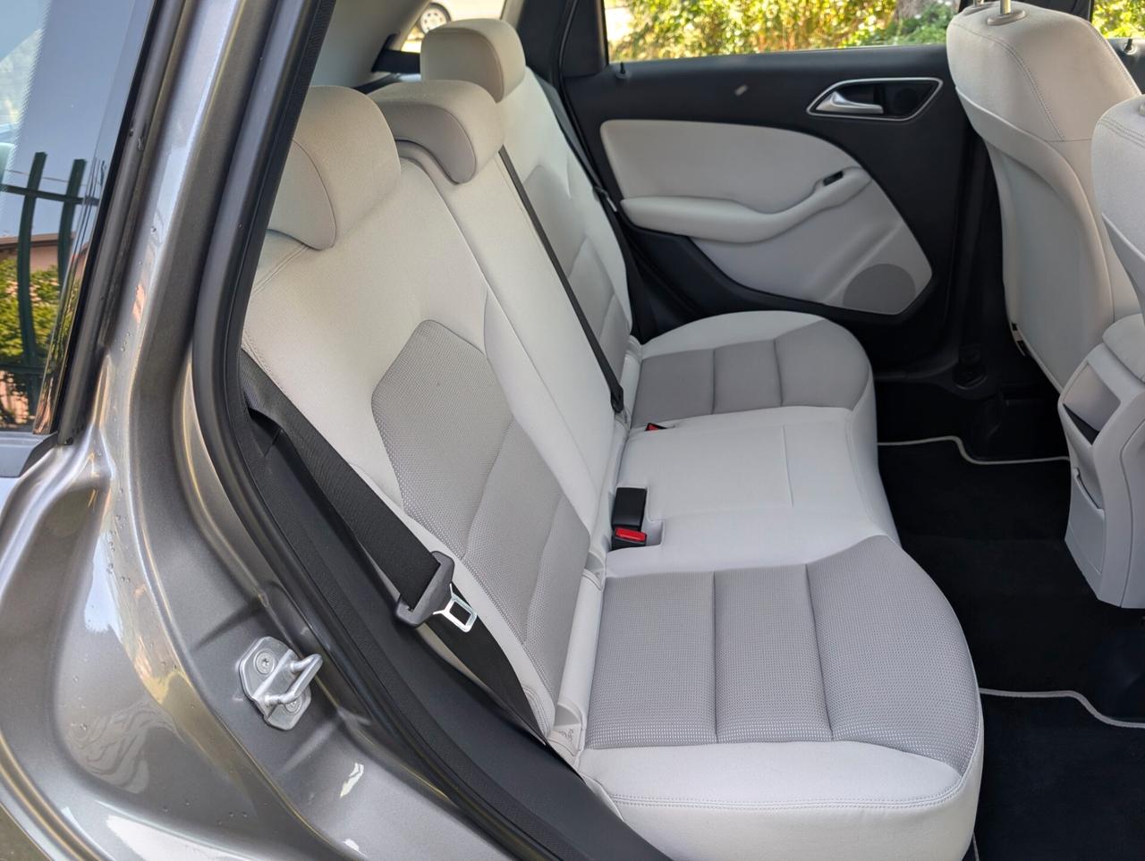 Mercedes-benz B 180 B 180 BlueEFFICIENCY UNICO PROPRIETARIO