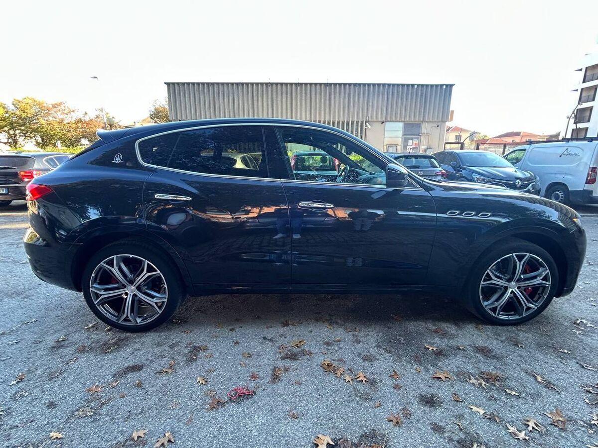 Maserati Levante 3.0 V6 430cv auto