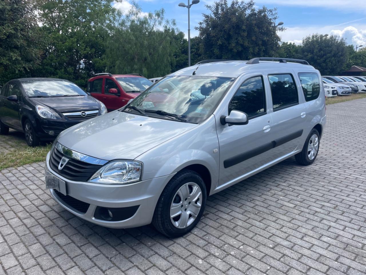 Dacia Logan MCV 1.5 dCi 90CV 7 posti Embleme