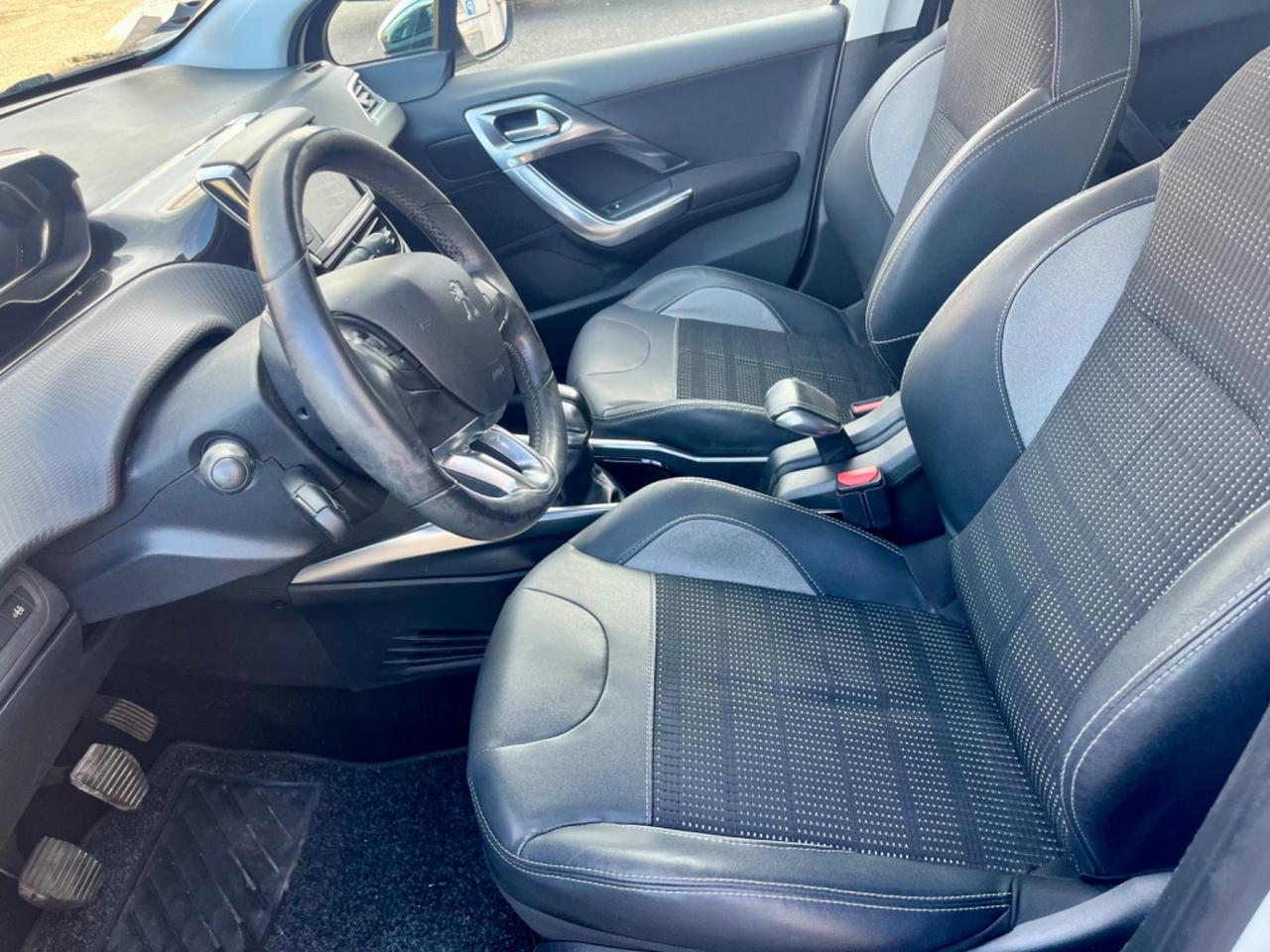 Peugeot 2008 1.6benz 2014 141.000km tagliandati