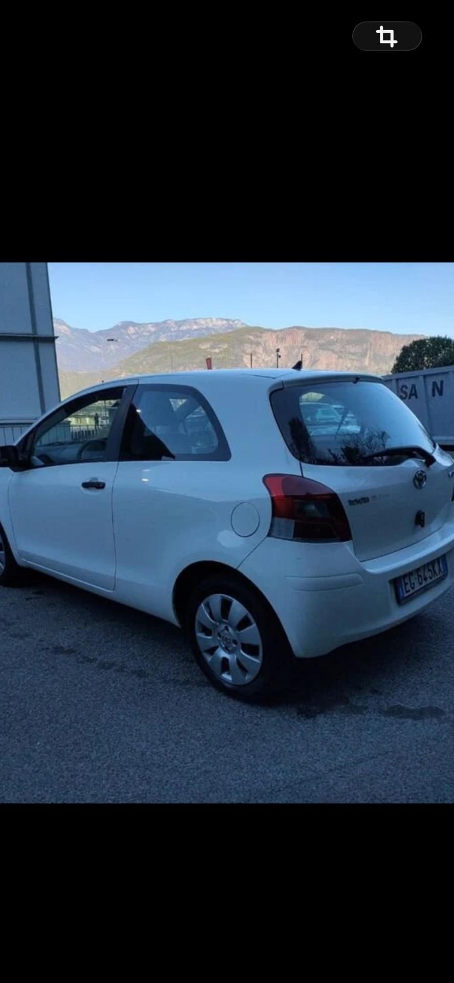 Toyota Yaris 1.0 3 porte SI NEOPATENTATI