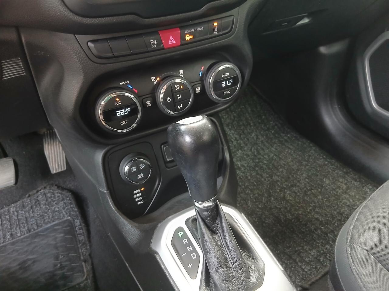 Jeep Renegade 2.0 Mjt 140CV 4WD Active Drive Low Limited tua a € 199 mese