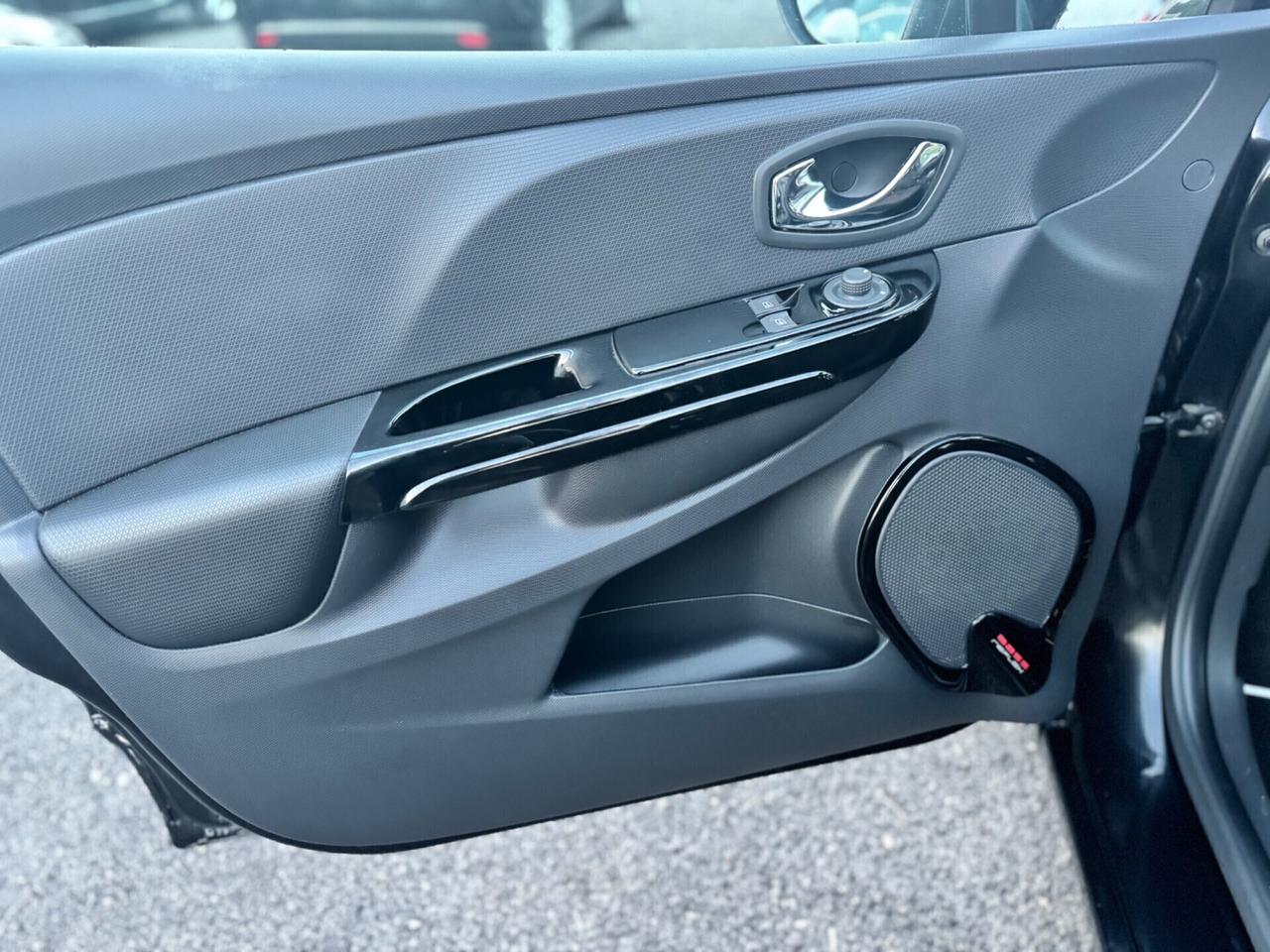 Renault Clio 1.5 dCi 8V 75CV 5 porte Wave