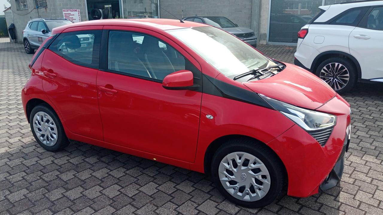 Toyota Aygo 1.0 VVT-i 72 CV 5 porte x-play