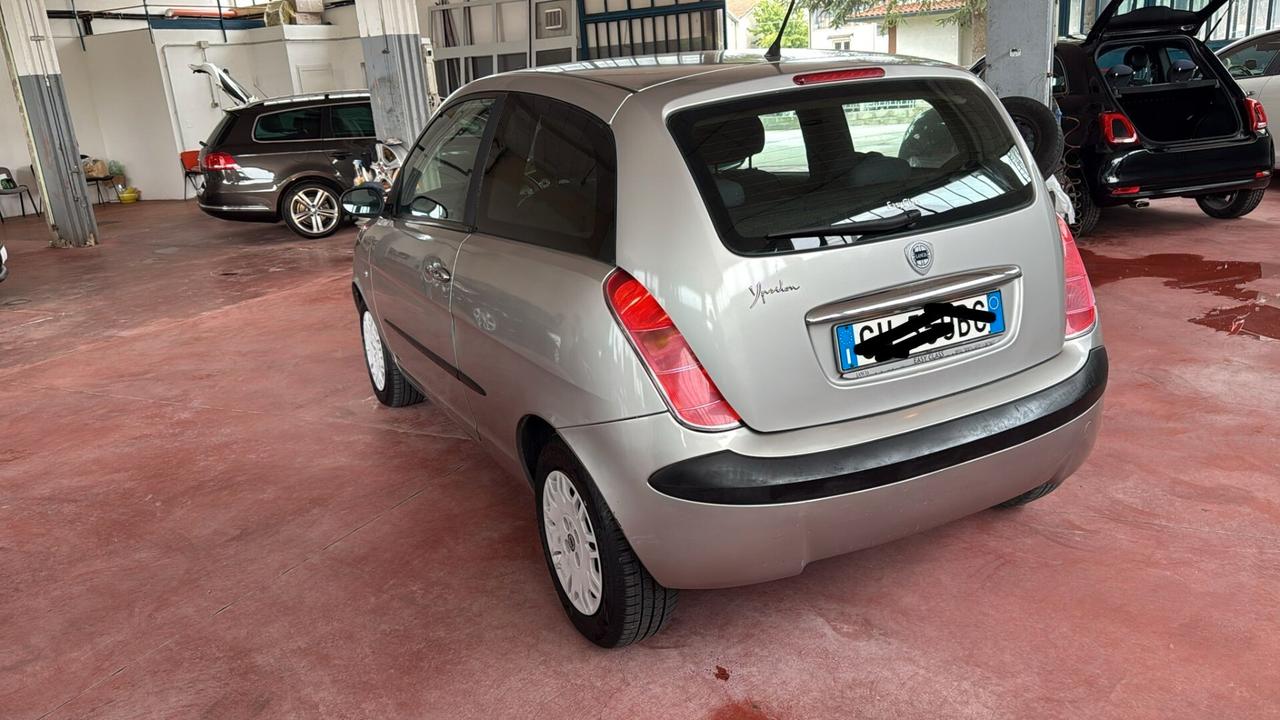 Lancia Ypsilon 1.2 Argento