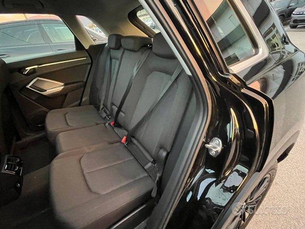 AUDI Q3 2.0 TDI 150 CV Business
