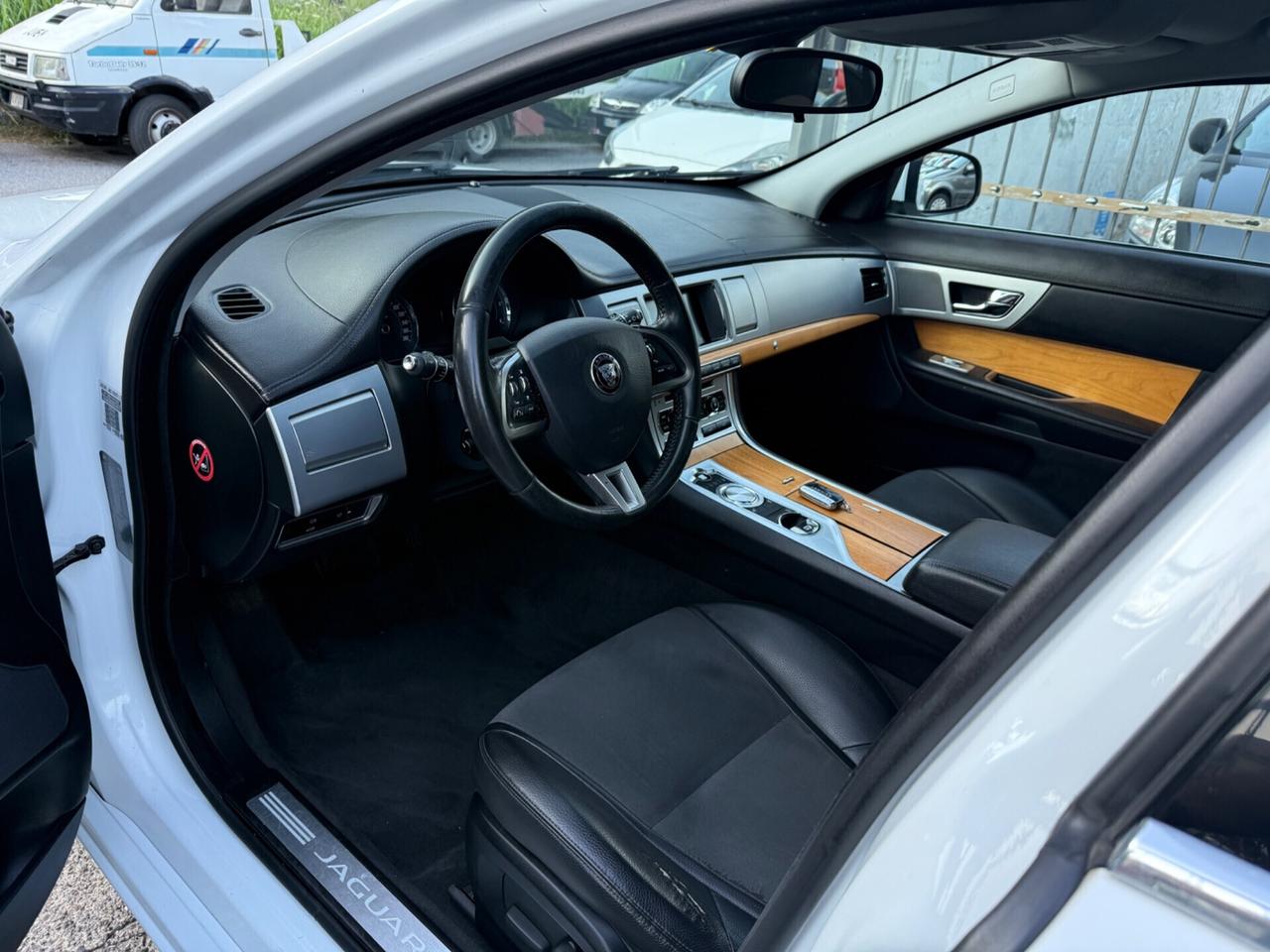 Jaguar XF 2.2 D Business Edition