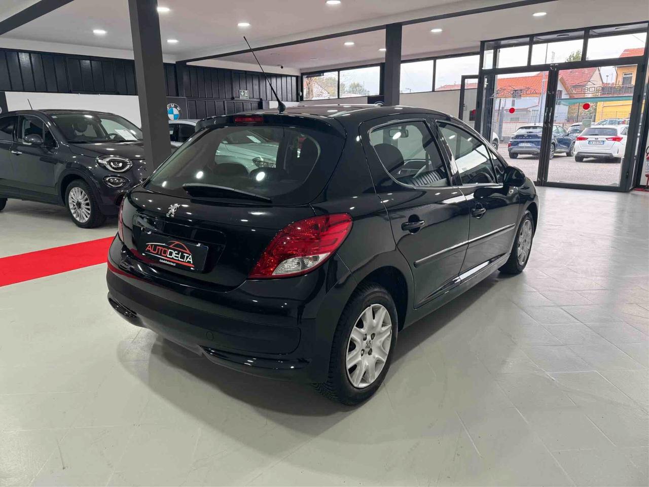 Peugeot 207 1.4 8V 75CV 5p. Energie