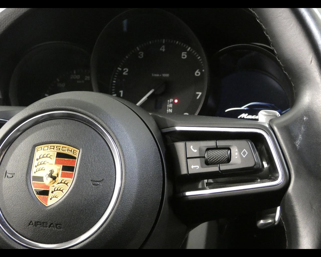 PORSCHE Macan - 2.0