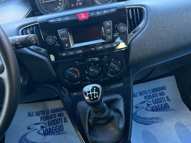 LANCIA Ypsilon 1.0 5p Hybrid Silver