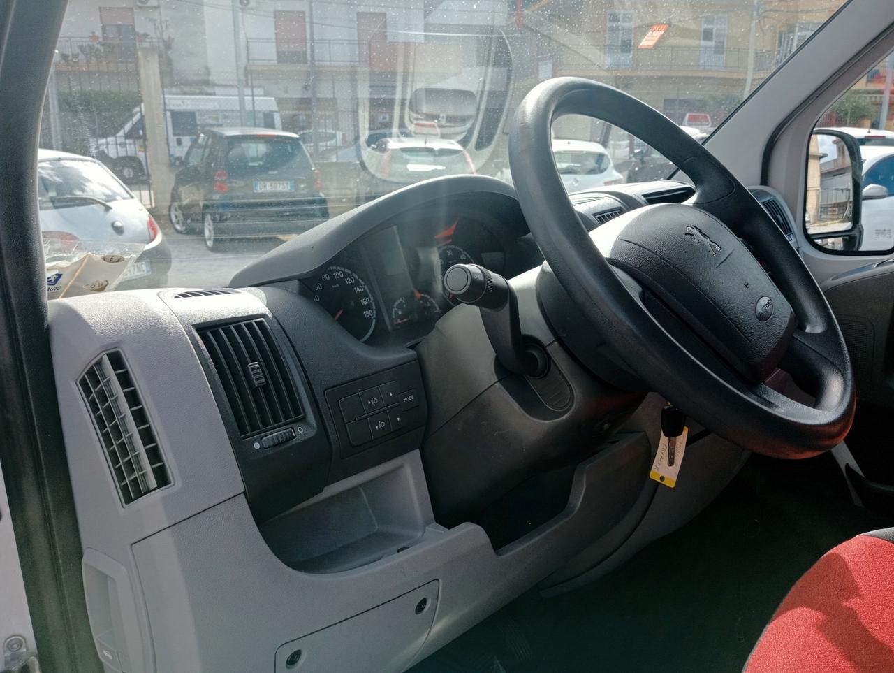 Peugeot boxer