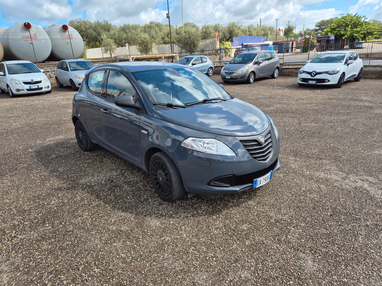 Lancia Ypsilon 1.2 69 CV 5 porte GPL Ecochic Silver
