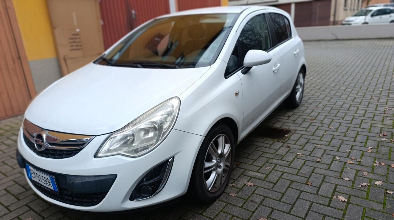 Opel Corsa 1.2 GPL OK NEOPATENTATI