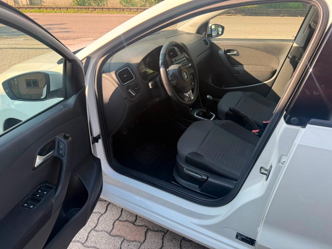 Volkswagen Polo 5 Porte Polo 5p 1.6 tdi Comfortline 90cv OK NEOPATENTATO