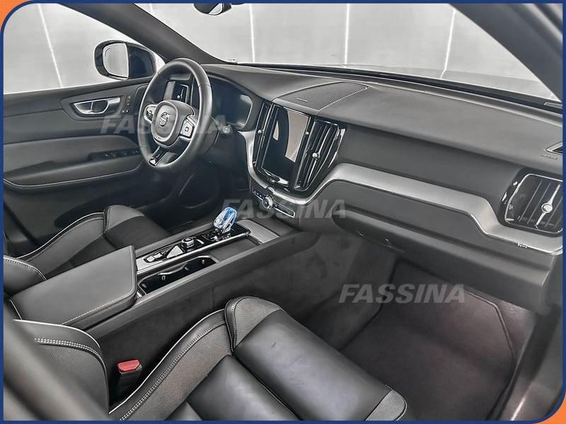 Volvo XC60 Recharge T6 Plug-in AWD autom. Plus Dark