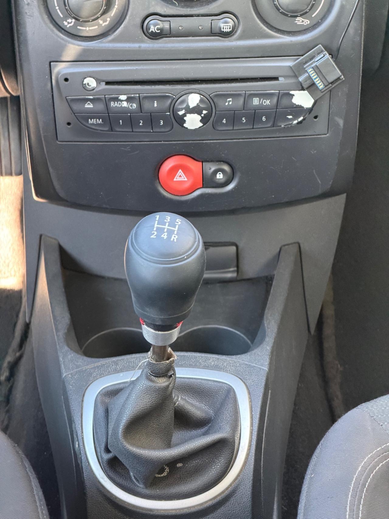 Renault Clio 1.2 16V 5 porte- Neopatentati-Garanzia 12