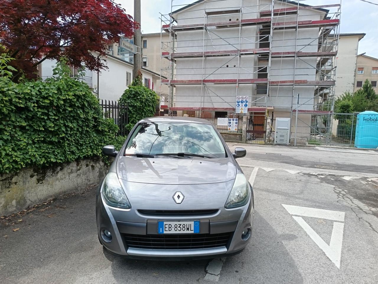 Renault Clio 1.2 16V 3 porte Luxe ok neo patente