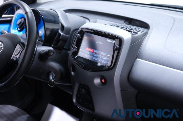 TOYOTA Aygo 1.0 VVT-i 72 CV 5 PORTE X-PLAY MMT NEOPATENTATI
