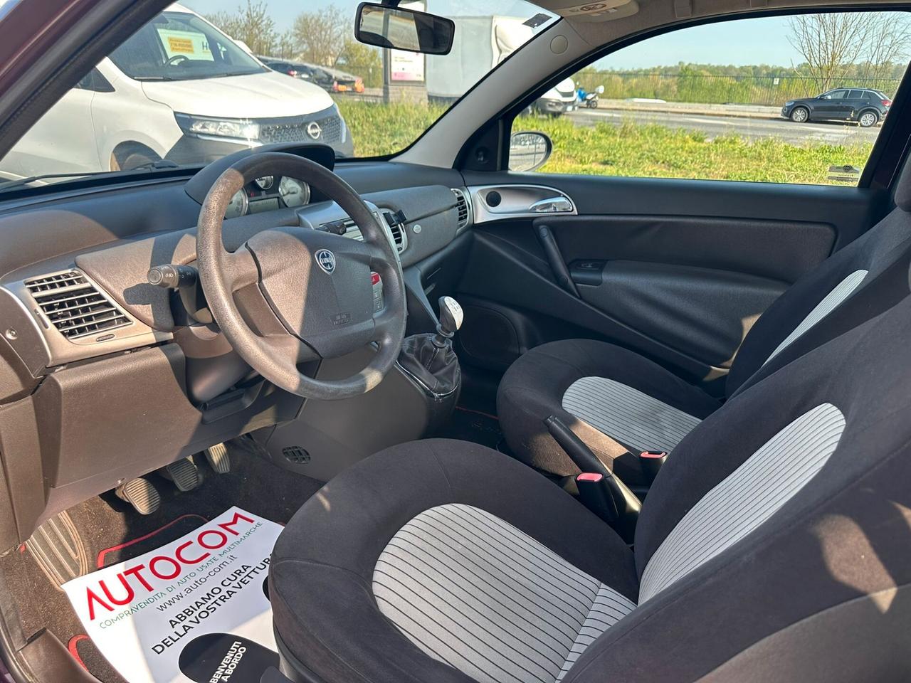 Lancia Ypsilon 1.2 Versus