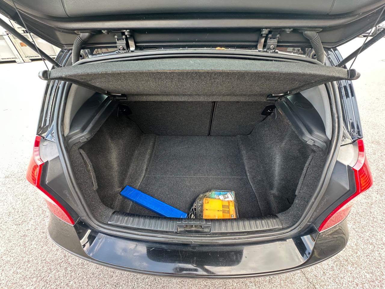 Bmw 116 116i cat 5 porte Futura Neopatentati
