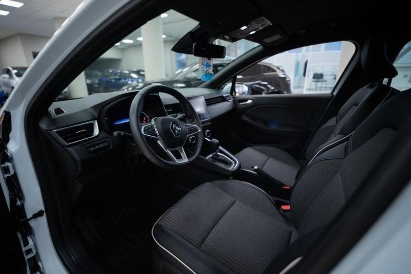 Renault Clio 1.6 E-Tech hybrid Intens 140cv auto my21