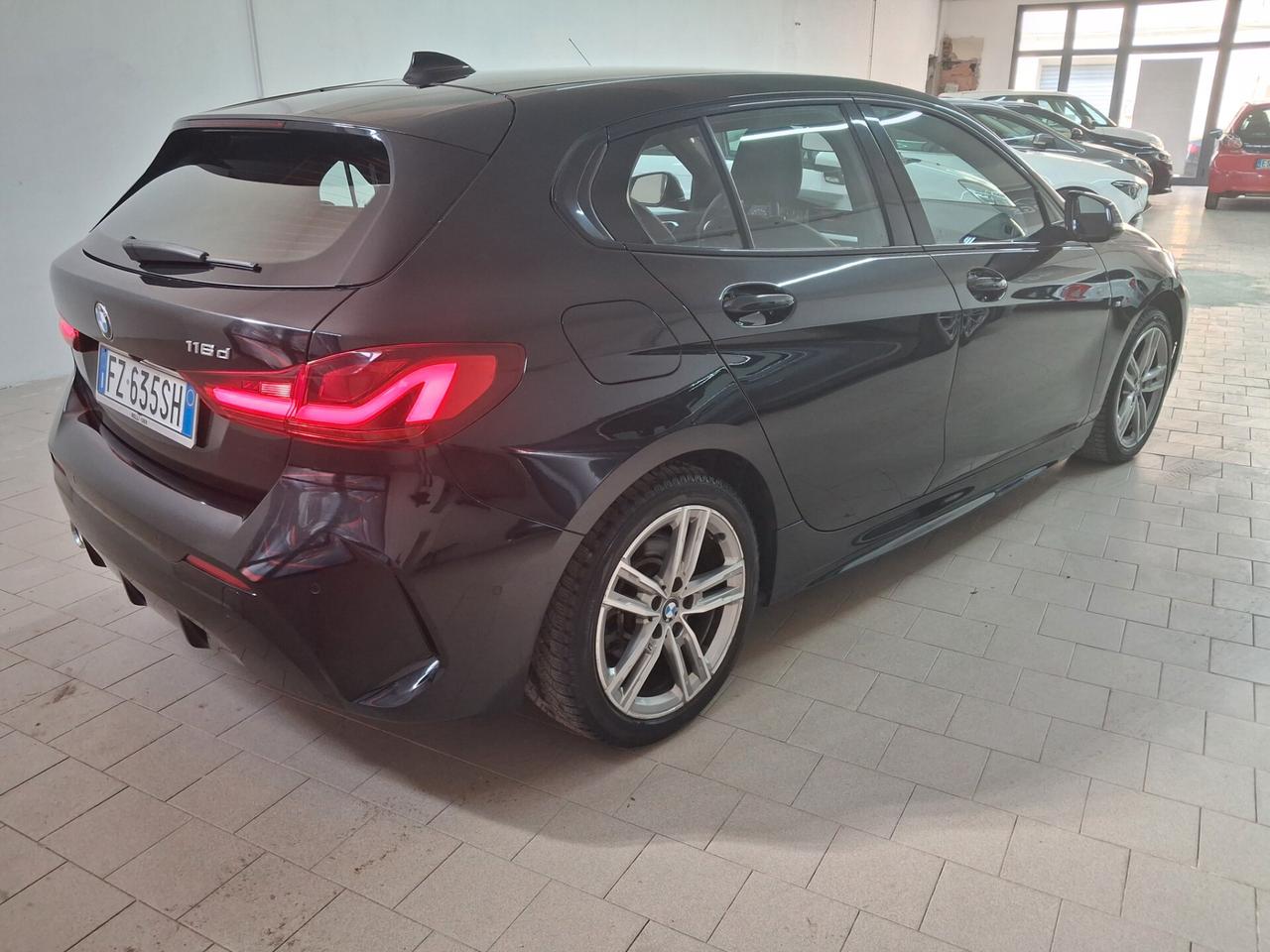 Bmw 116 116d 5p. Msport