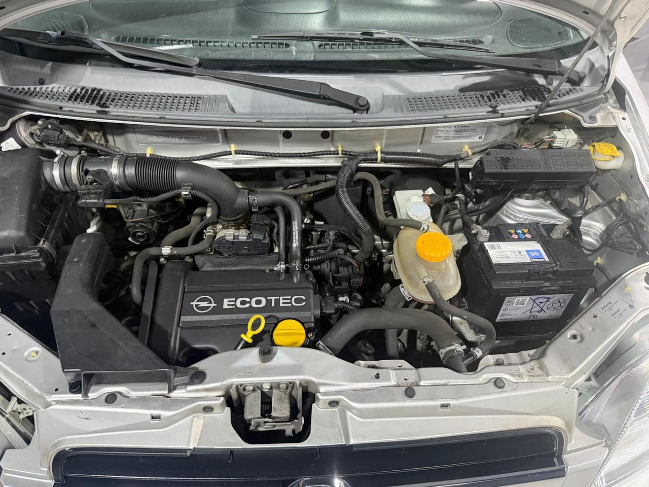Opel Agila 1.0 12v Enjoy (edition) c/abs Bicolor