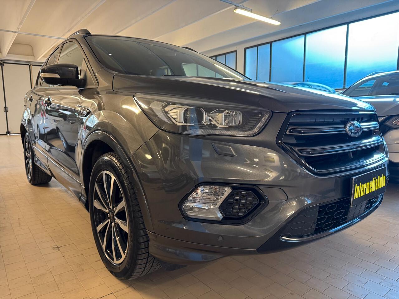 Ford Kuga 1.5 TDCI 120 CV S&S 2WD ST-Line