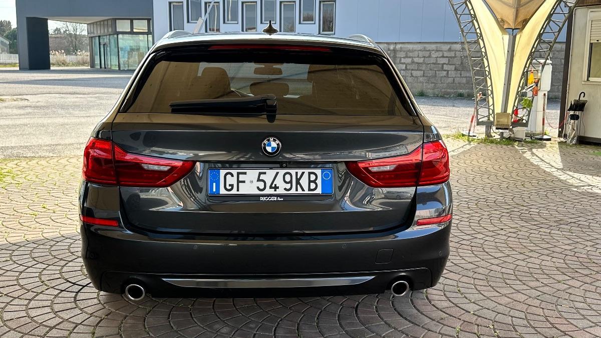 BMW - Serie 5 Touring - 520d X-Drive Touring Luxury