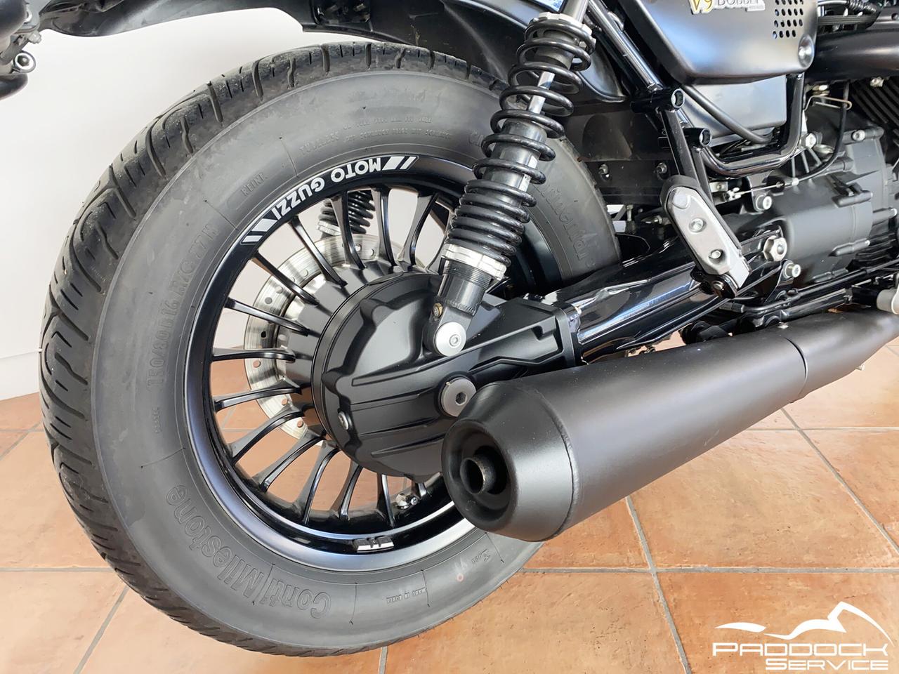 Moto Guzzi V9 Bobber 2016 nero opaco