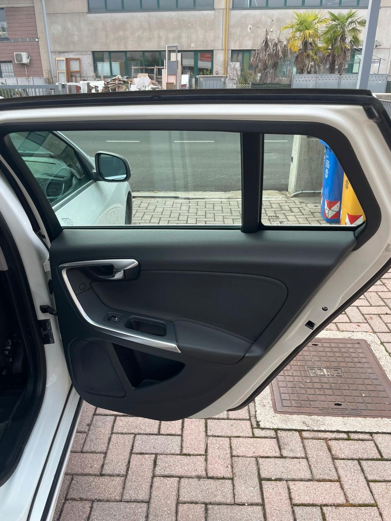 Volvo V60 D3 Summum 2.0cc 163cv