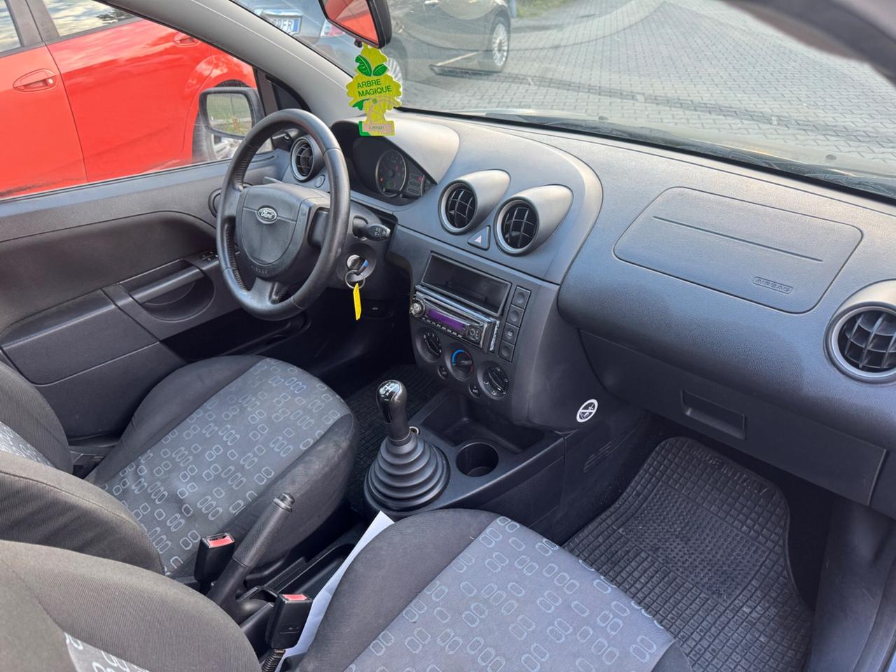 Ford Fiesta 1.2 16V 5p. Ghia