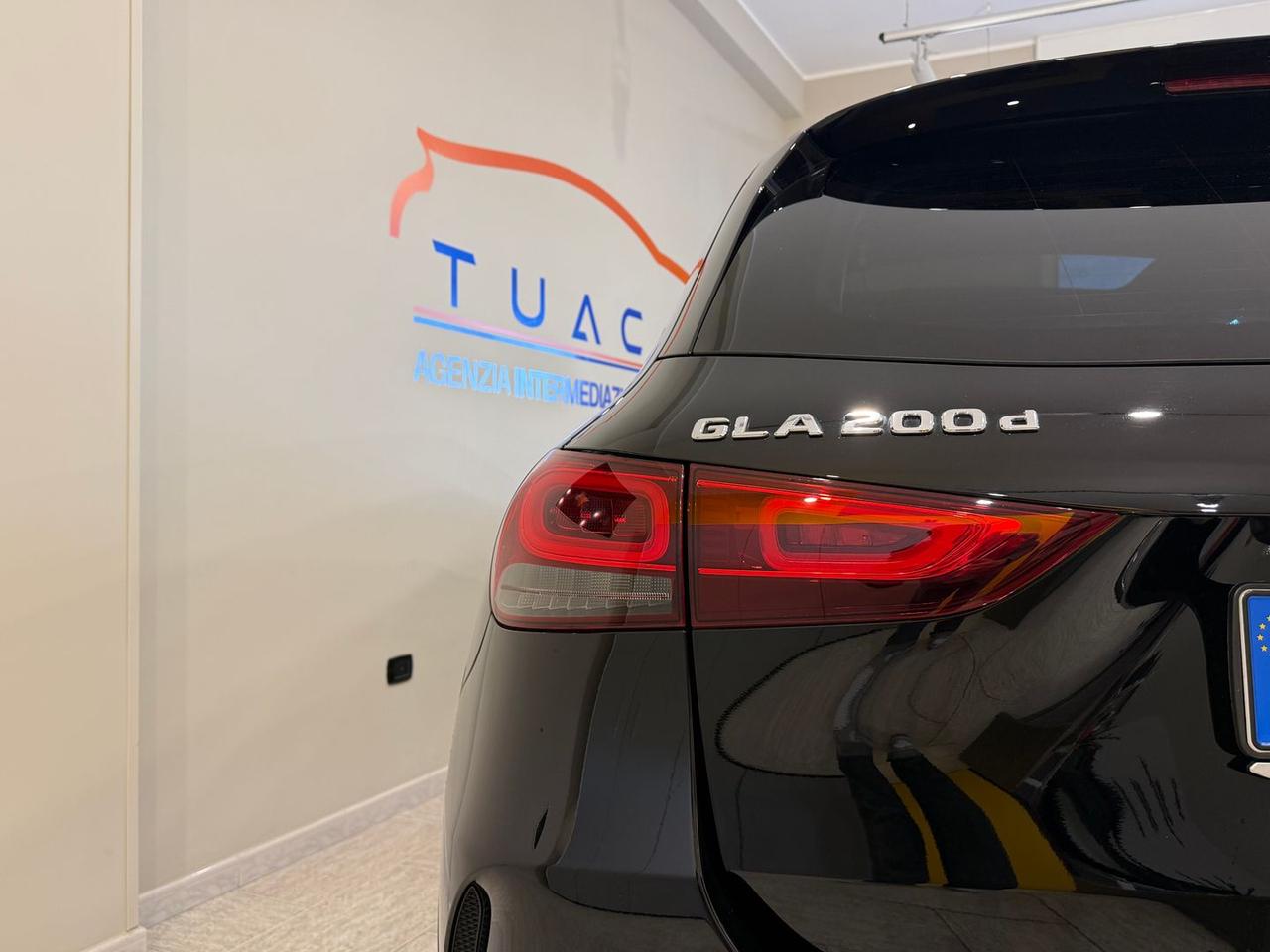 Mercedes-Benz GLA 200 AMG Line Premium 200 D #7222