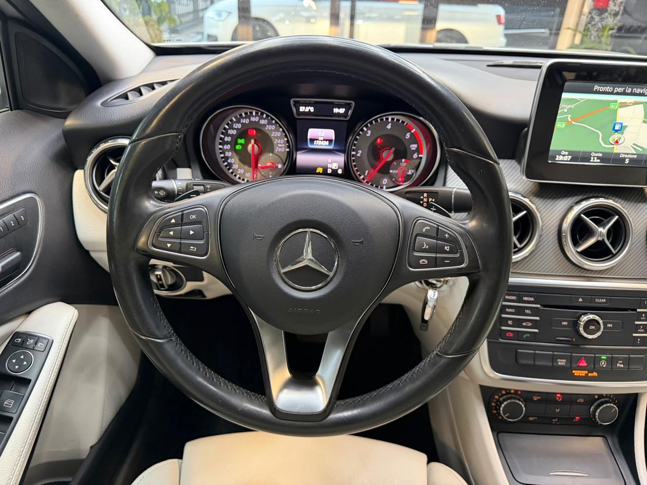Mercedes-benz GLA 200 d Automatic Premium