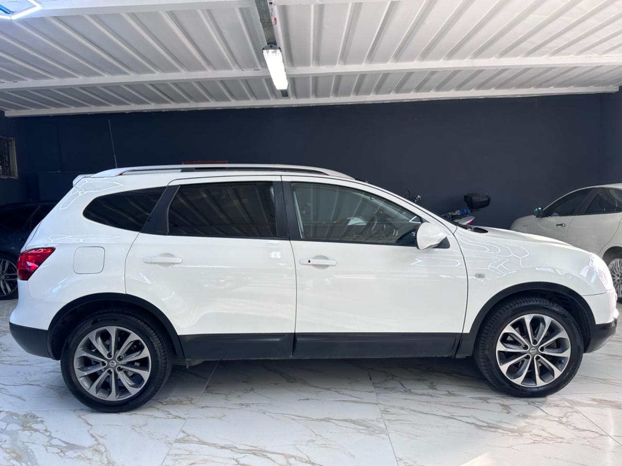 Nissan Qashqai 2.0 150CV 7 POSTI