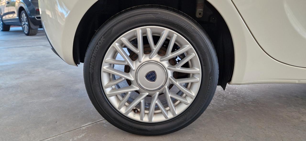 Lancia Ypsilon 1.3 Mjt 95cv 5 porte Platinum