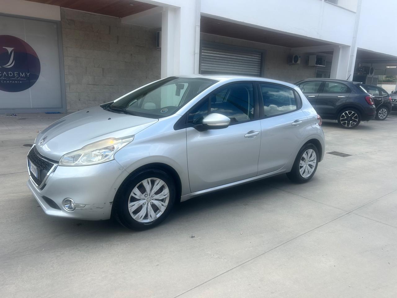 Peugeot 208 1.4 HDi 68 CV 5 porte Active