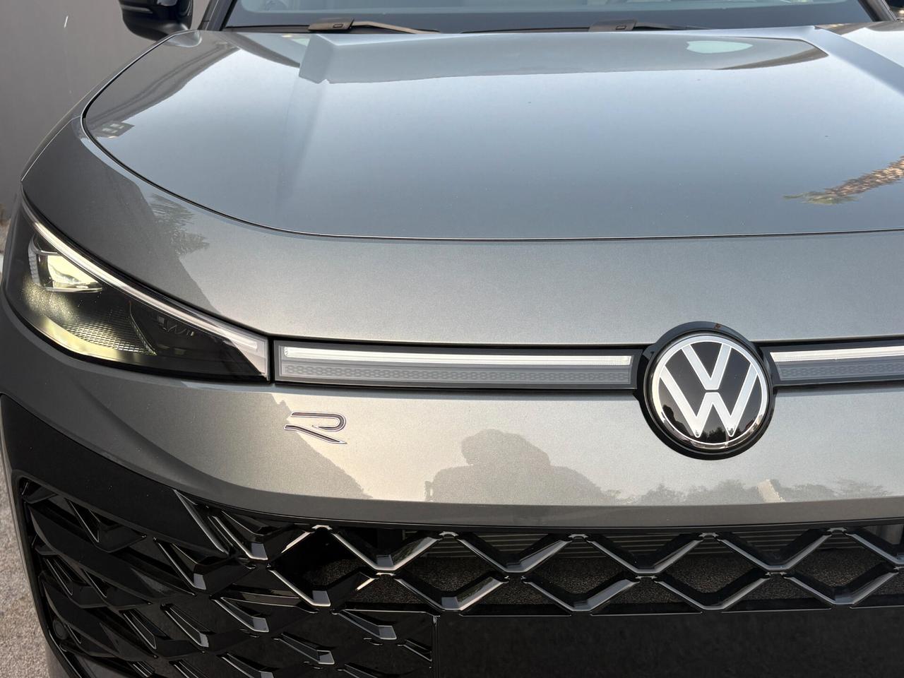 NEW VOLKSWAGEN T-ROC 1.5 eTSI ACT 150 CV DSG R-LINE