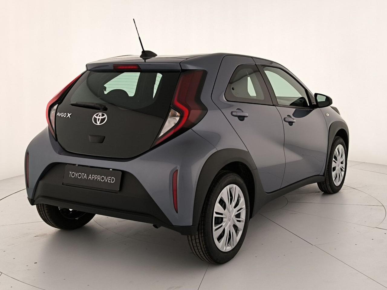 Toyota Aygo x 1.0 active 72cv s-cvt