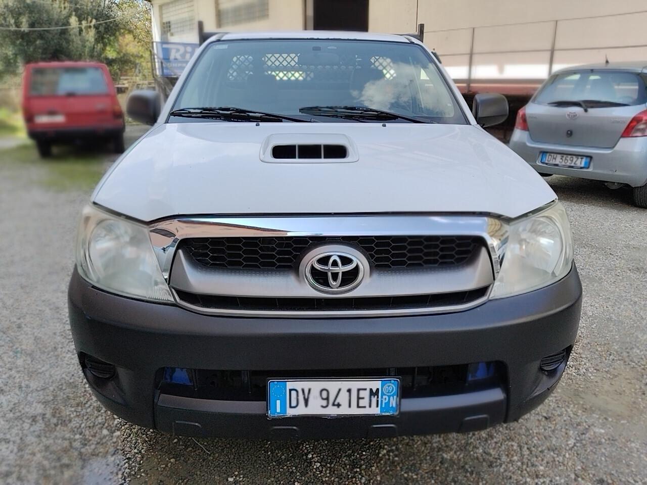 Toyota Hilux 2.5 D-4D 2WD 2p. Ribaltabile