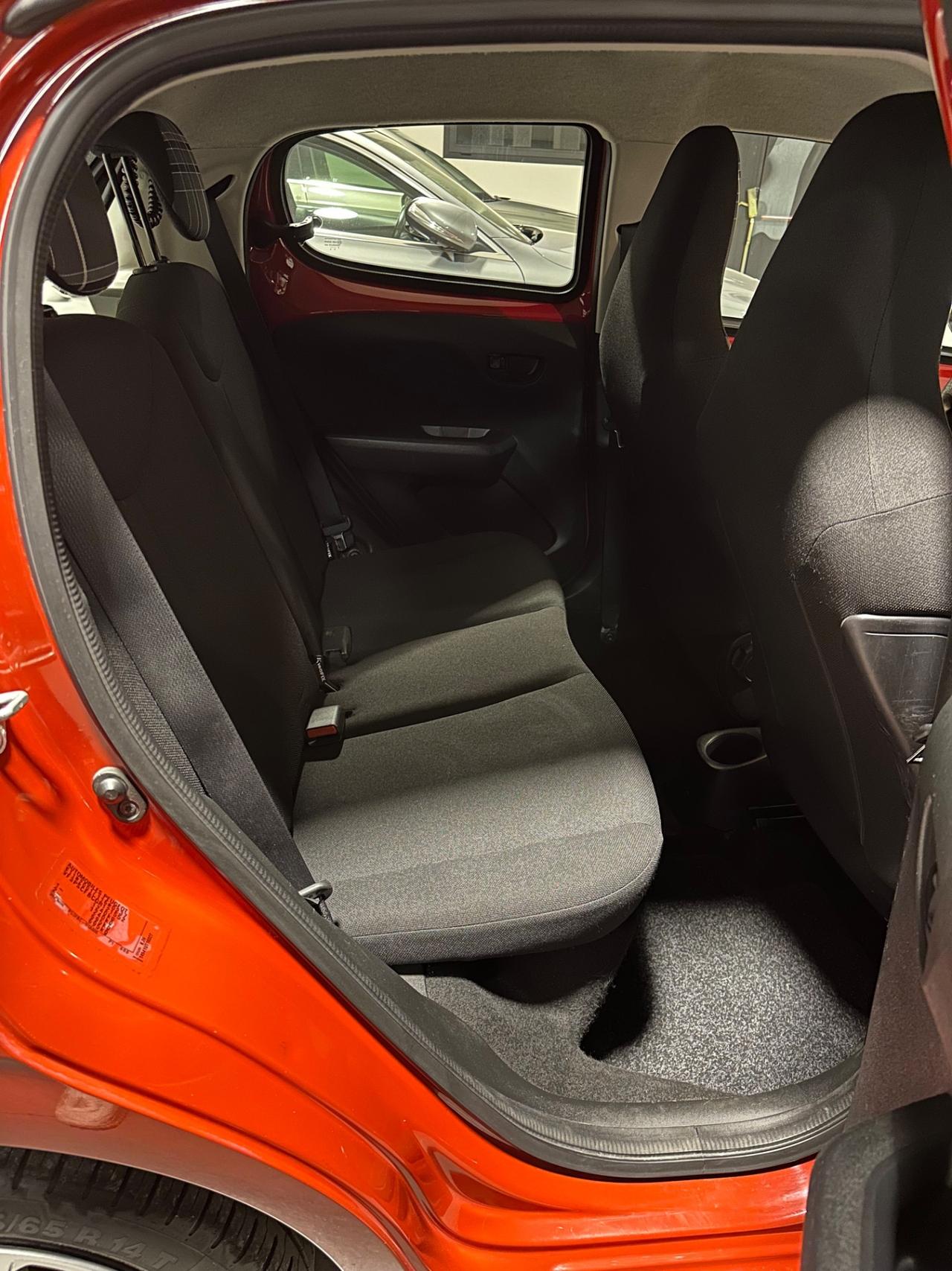 Peugeot 108 VTi 68 5 porte Allure TOP!