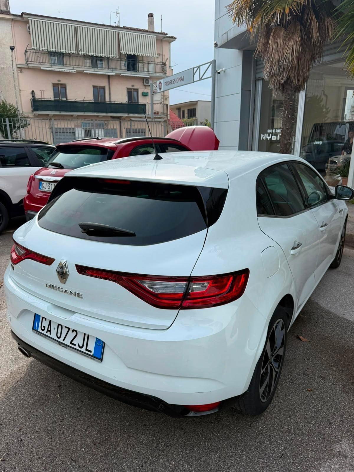 Renault Megane Mégane TCe 115 CV FAP Duel
